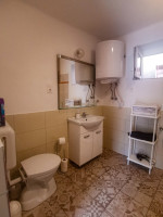 /album/eotvos-u-12-masodik-apartman/12-2-furdo-jpg/